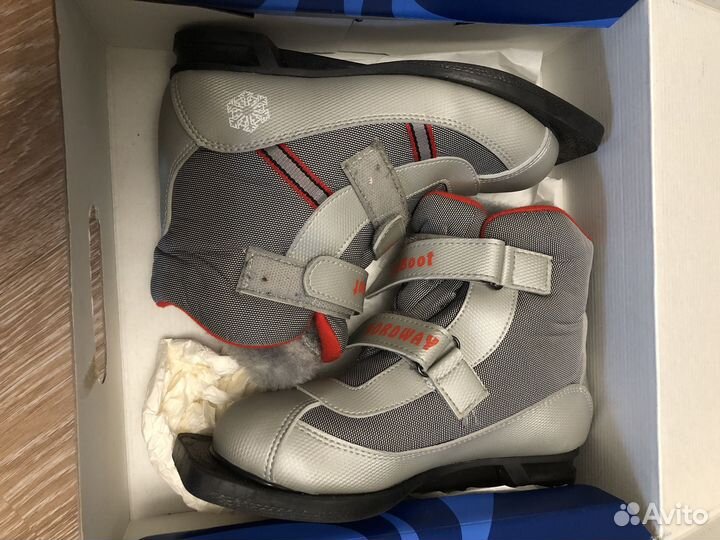 Ботинки детские лыжные