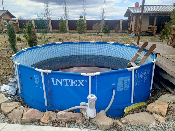 Каркасный бассейн Intex 1548