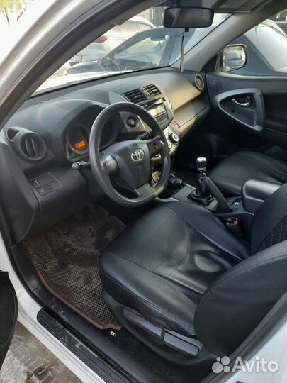 Toyota RAV4 2.0 МТ, 2011, 279 600 км