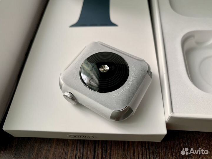 Apple Watch SE 40 (Blue Sport)