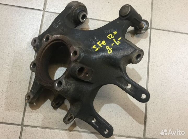 Кулак поворотный задний левый Хундай Санта Фе DM