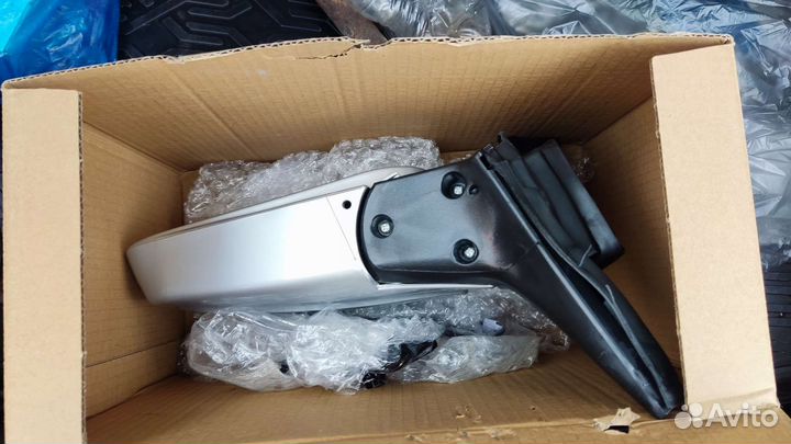 Зеркало заднего вида