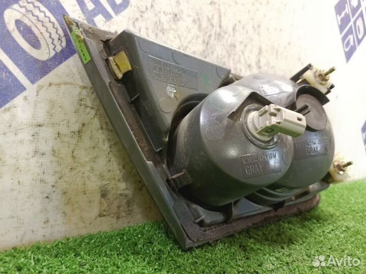 Фонарь задний правый Mazda 6 Gg седан 1.8 L8 2004