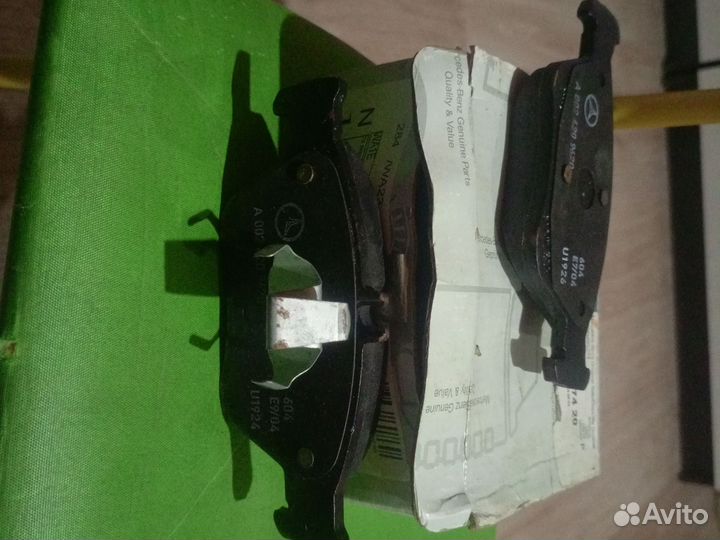 Передняя колодка на Mercedes Benz Оригинал