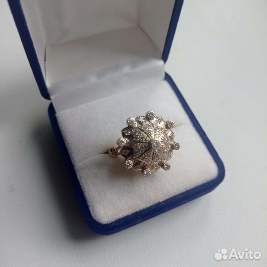 Золотое кольцо с бриллиантами