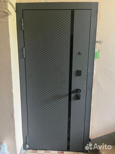 Дверь входная металлическая