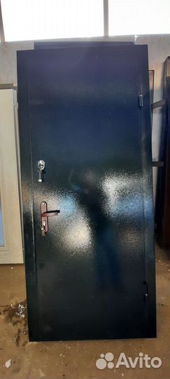 Заводская дверь из металла 2 мм