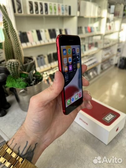 iPhone 8, 64 ГБ