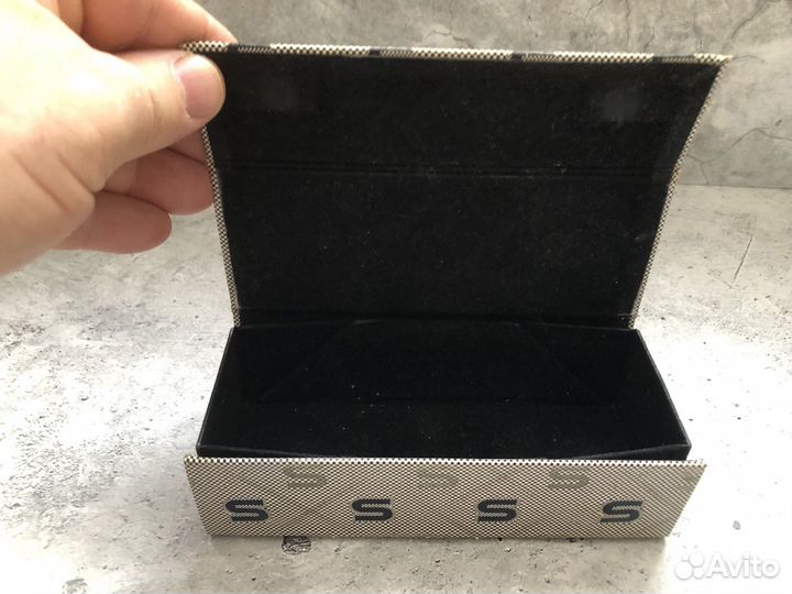 Футляры для очков