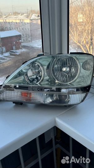 Фара левая lexus rx 300 (ксенон)