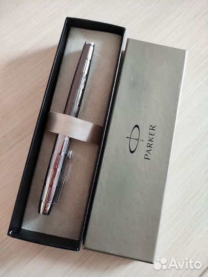 Перьевая ручка паркер