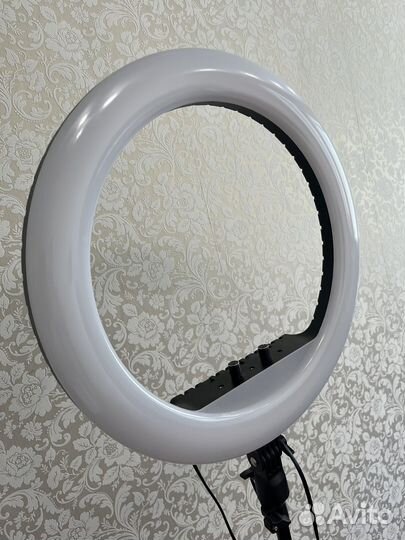 Кольцевая лампа