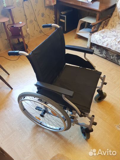 Продам кресло каталку