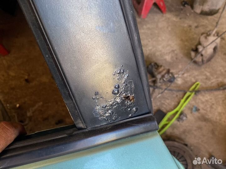 Задняя правая дверь Mazda 3 BK седан