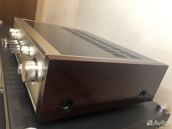 Продам ламповый пред Luxman 360