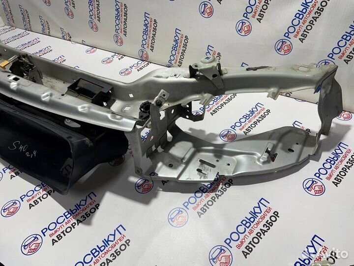 Рамка радиатора Volvo S40 2