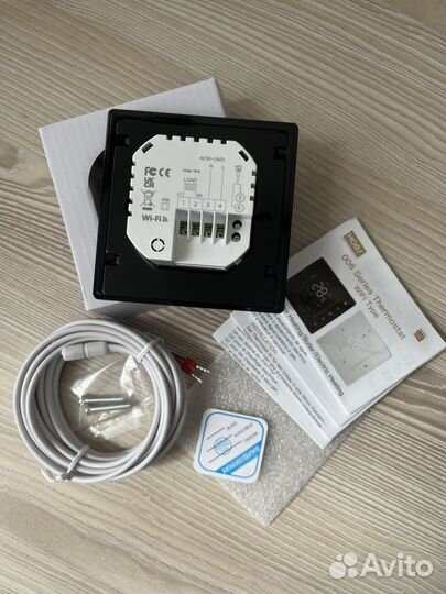 Терморегулятор Moes с wifi чёрный