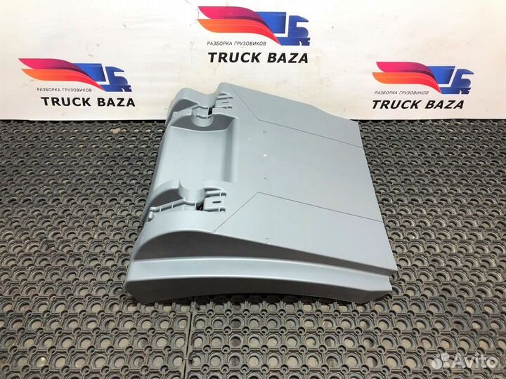 Крыло заднее задняя часть правое