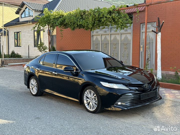 Toyota Camry 2.5 AT, 2019, 210 000 км