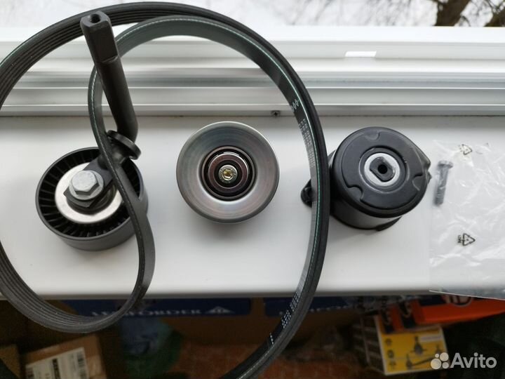 Комплект поликлинового генер. ремня BMW X5 E53