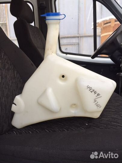 Бочок омывателя Next