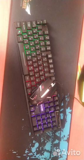 Игровая клавиатура и мышь