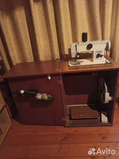 Швейная машина Чайка 134