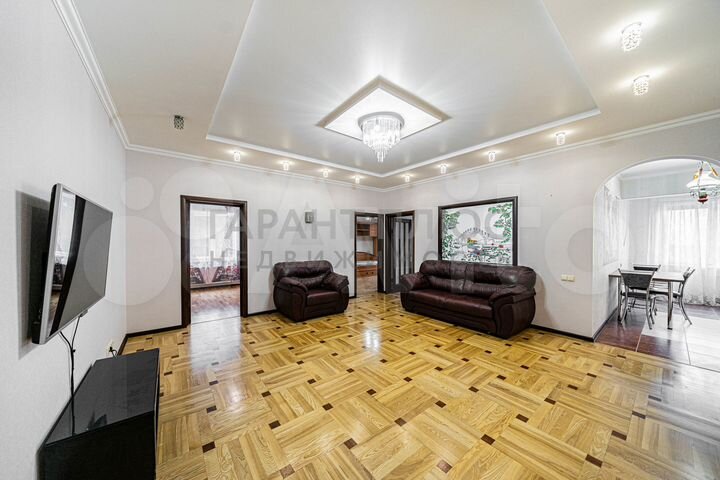 3-к. квартира, 111,3 м², 2/4 эт.