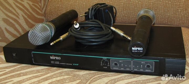 Микрофоны Mipro 2шт вокальные радио MR123D Pro