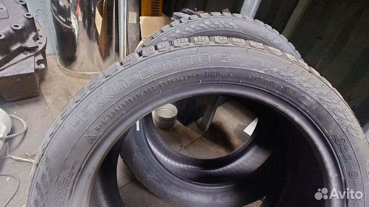 Nokian Tyres Hakkapeliitta 9 205/50 R17 93T