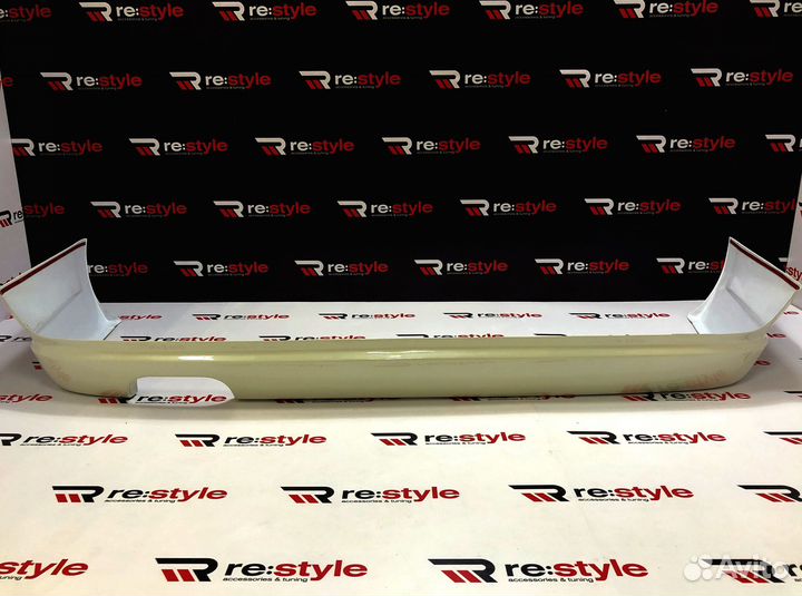 Губа задняя Toyota Land Cruiser 200