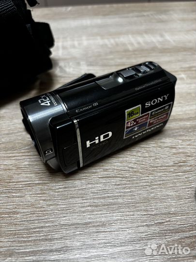 Видеокамера Sony HDR-CX160E