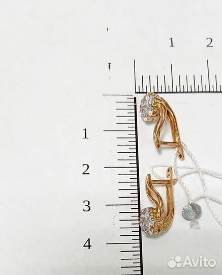 Золотые серьги с фианитом