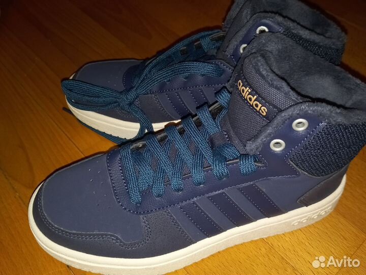 Кроссовки женские Adidas