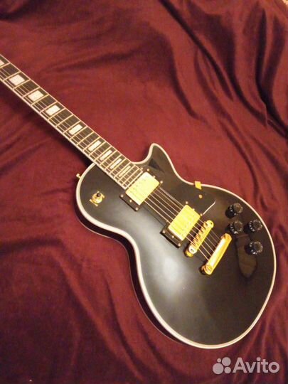 Электрогитара Gibson LP Custom