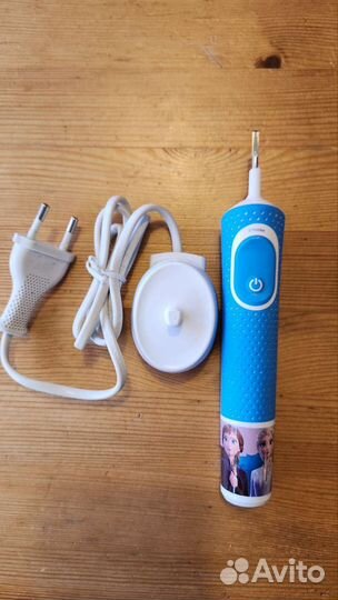 Зубная щетка oral b детская холодное сердце