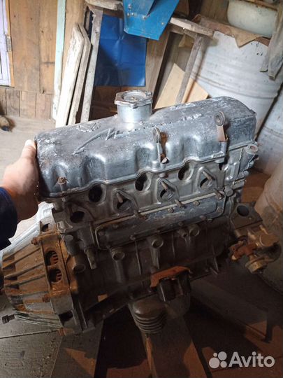 Двигатель на Москвич 2140/412