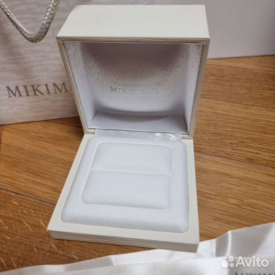 Коробка Mikimoto для кольца