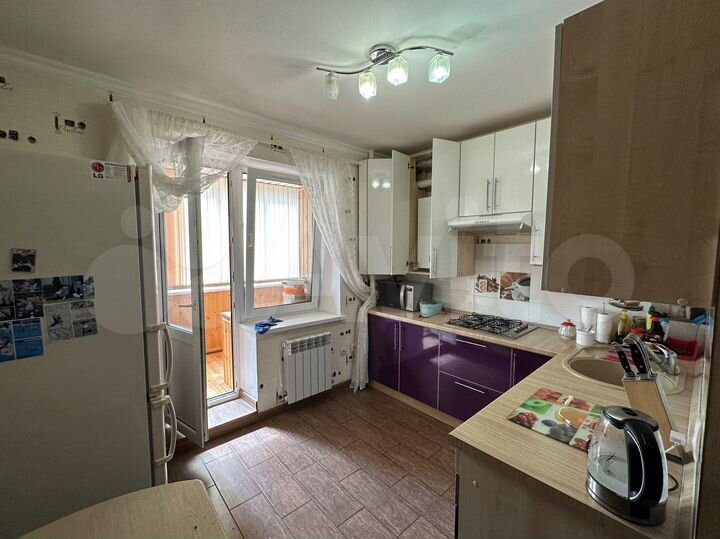 2-к. квартира, 64 м², 3/10 эт.