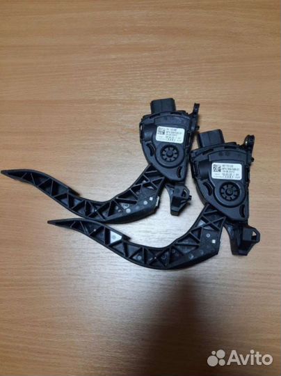 Педаль газа Audi A6 C6 (S6,RS6) 2010г