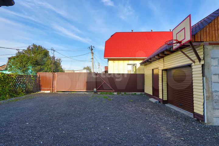 Дом 121 м² на участке 7,6 сот.