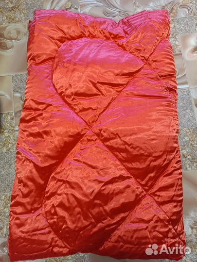 Пуховое одеяло полуторное атласное СССР