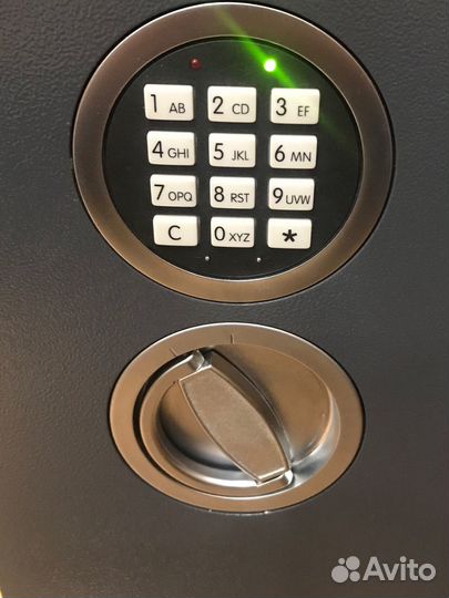 Вскрытие замков дверей, автомобилей сейфов