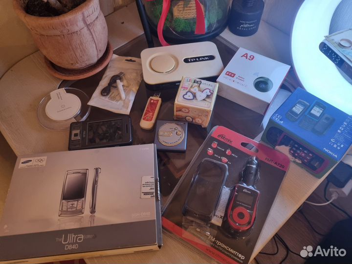 Много разной электроники