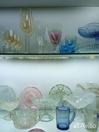 Старинное стекло, вазы