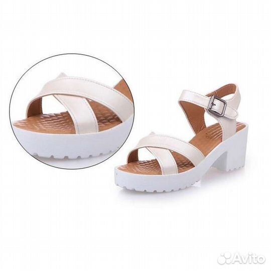 Новые кожаные босоножки