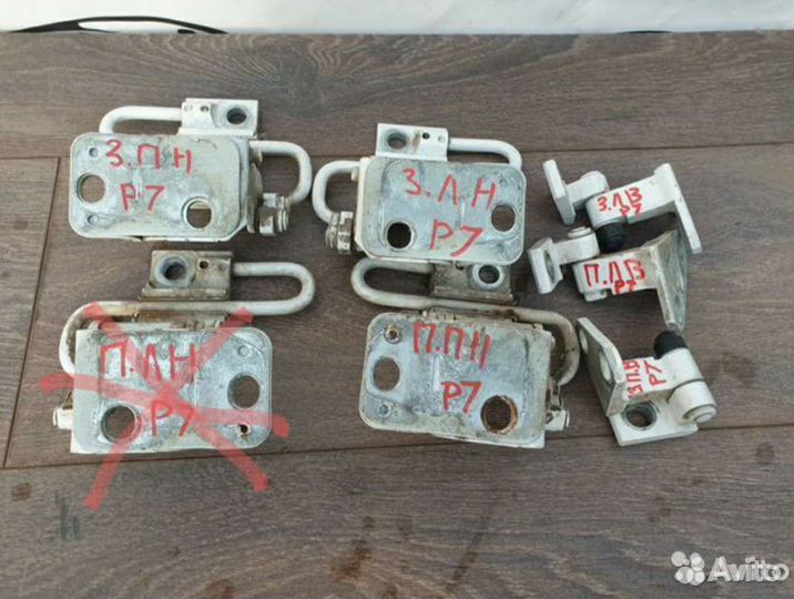 Петля двери для VW Passat B6 B7 Passat CC