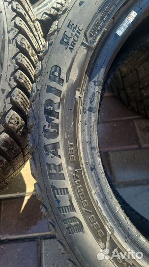 Goodyear UltraGrip 7.5/50 R17 92D