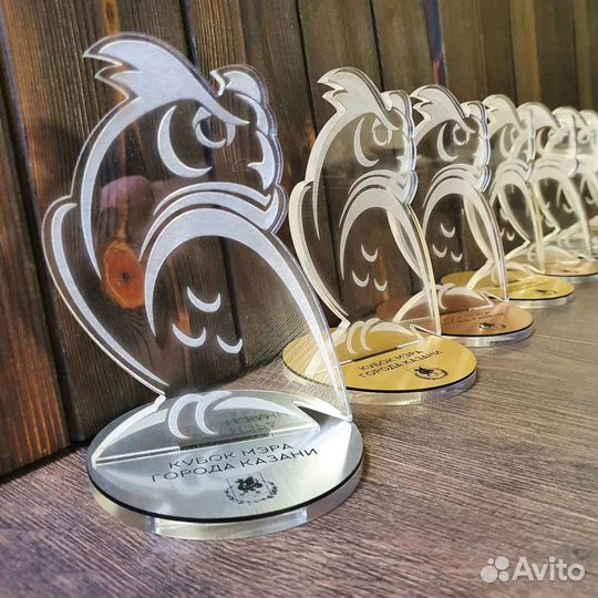 Кубки статуэтки