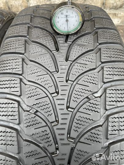 Bridgestone Blizzak LM-80 Evo 235/55 R19